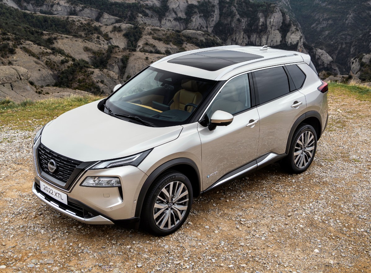 NISSAN